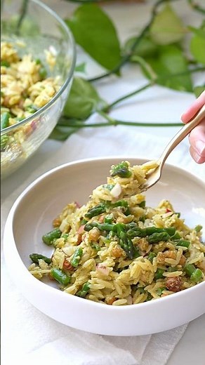 Orzo with pesto, green asparagus and chickpeas (quick and easy)