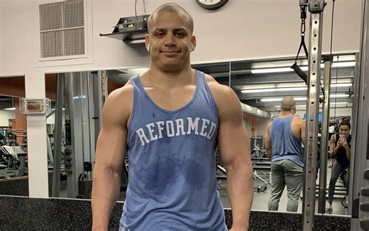 "WoW players are not real": Tyler1 comments on elderly Twitch streamer quitting OnlyFangs guild due to "drama"