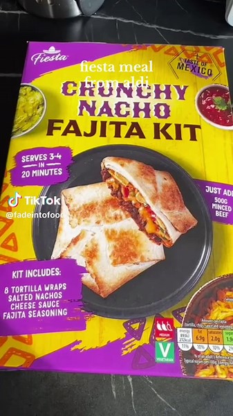 Absolutely loving the Fiesta line at @Aldi UK 🌮 🌯 It made it easy to put this delicious meal together and was full of flavor! 💛 #aldifinds #aldiuk #tacos #burritos #mexicanfood