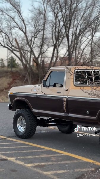 Finally got the window tinted #ford #87octane #f250 #fyp #weldwheels #mickeythompsontires #leaninaintit🥷🏿 #camera #foryoupage