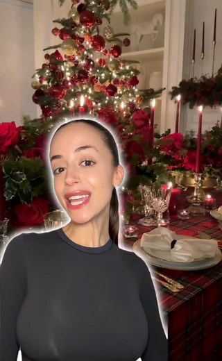 Ruby Sara Haas on Instagram: "Setting a beautiful holiday table shouldn't stress us out ladies. You really don’t need perfect taste, expensive pieces, or hours of setup. You just need a simple framework.⁠ ⁠ This is the one I always use whether I’m starting from scratch or recreating a Pinterest table I saved at 2am.⁠ ⁠ 1. Base - tablecloth or runner⁠ 2. Shape - plates and chargers (stacking makes it elevated)⁠ 3. Height - candles, flowers, bowl of fruit (vertical moment)⁠ 4. Texture - ribbons, n