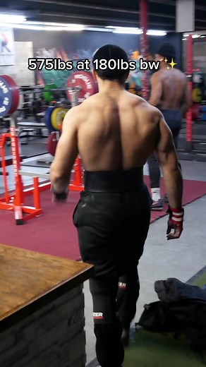 Powerlifting Transformation Journey: Bulking Up Progress