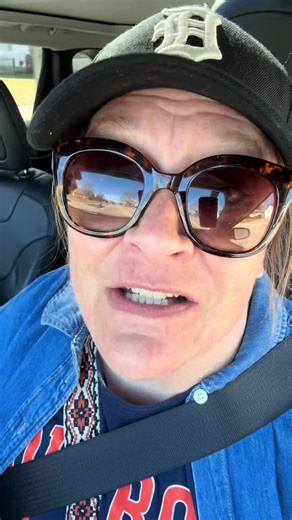 It never fails! My bladder will ALWAYS be at maximum capacity when I have not a bathroom in sight. Why do we do this to ourselves? We have Roush and push until one day, we sneeze and wet our pants. #funny #women