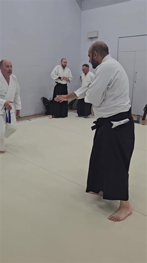 Sensei Onkar with Kaiten nage...movement, heavy hands and moving weight and posture 👊🏻 Atemi Aikibudo Aikido Club, teaching traditional aikido with modern self defence applications. Thursdays 7pm to 8.30pm, Tamworth Enterprise College, Tamworth, Staffordshire, B77 2NE, UK. #aikido #合気道 #traditionalaikido #aikidoka #aikikai #aikidolife #aikidolifestyle #aikidoaikikai #aikidotraining #aikidodojo #dojolife #aiki #japanesemartialarts #martialarts #budo #budojapan #bushido #martialartsclub #traditi