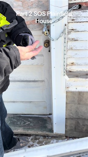 This is a long one I’m sorry, but I wanted to be thorough in showing the place and no jump cuts. Here’s inside, some banter between father and daughter, proof of vandalism, and an empty house, guest starring the police! Thank you Sheriff’s for coming out and answering all those calls and a nice visit, we’re so sorry people took this so far! With @TheDudeism1 #plainfield #illinois #sos #house #viral