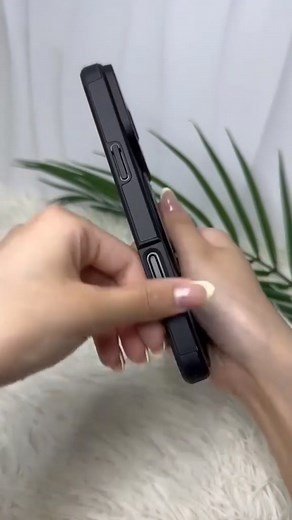 12 reactions |  Bange for kamerahacks? Dette cover holder din linse dækket og din telefon sikker, samtidig med at det er nemmere at bruge den med én hånd.  klikhuset.dk/products/iphone-cover-med-skydedaeksel ✅ Beskyt din kamera mod uønsket adgang ✅ Ringstativ drejer 360° for nemheds skyld ✅ Holdbar, slank og stilfuld | Klikhuset.dk | Facebook