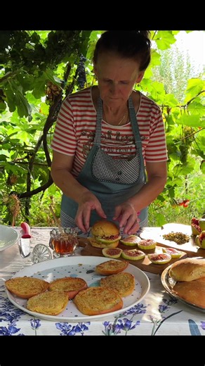 Black Fig Harvest & Homemade Fig Bread — Traditional Albanian Village Methods