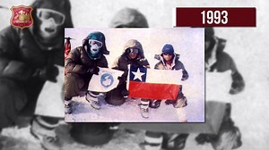 Comandante en Jefe, General de Ejército Humberto Oviedo A. “Recordar estos 70 años tiene una trascendencia histórica, cuando Gabriel González Videla, se dice el primer Presidente en el mundo que pisa la Antártica, ratifica el legado de O´Higgins con nuestra presencia en ese territorio, que parte con esta inauguración de la Base, donde de manera ininterrumpida con más de mil 100 hombres en diferentes dotaciones de manera permanente” Los invitamos a revisar este reportaje en conmemoración de los 7