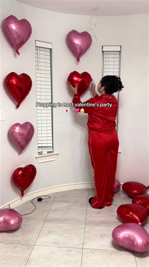 How to Host the Perfect Valentine’s Party