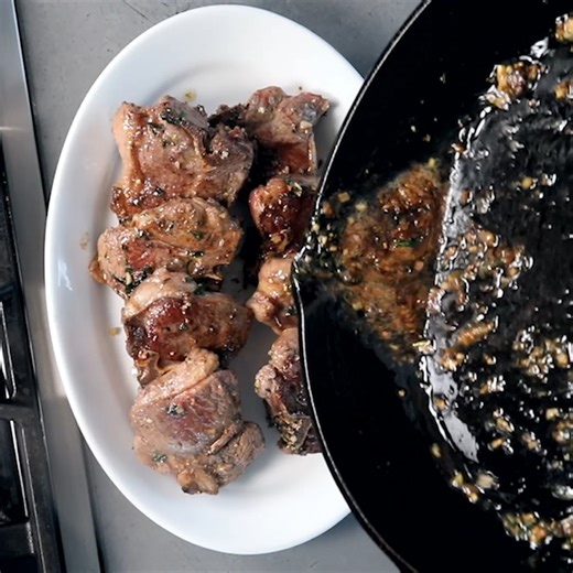 Recipe 👉 https://www.healthyseasonalrecipes.com/pan-seared-lamb-loin-chops/ These pan-seared lamb loin chops with buttery garlic herb sauce are restaurant quality and ready in only 25 minutes. They are the perfect main course for a special occasion, holiday, or entertainment. But they are fast enough to serve on a weeknight too! | Healthy Seasonal Recipes