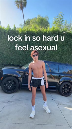 trevor (@trevorsteckel)’s video of Lock In