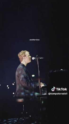 Tom Odell - Another Love Live at Paaspop (Lyrics & Meaning)