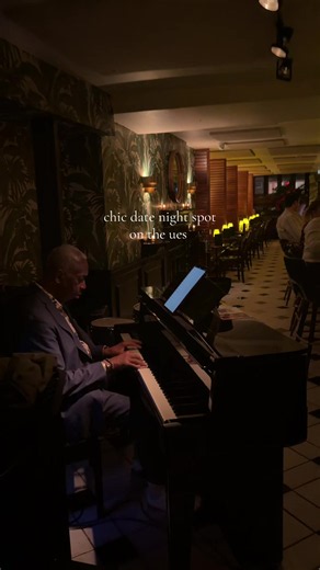 Live jazz music, good drinks, sexy vibes #ues #uppereastside #datenightnyc #nycdatenight