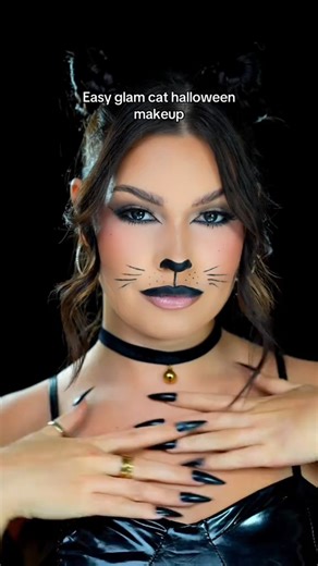 Easy cute Halloween makeup idea