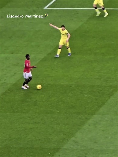 Midfielder vs Defender: Key Skills in Soccer