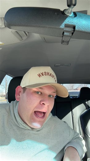 GREEN is go, RED is stop, YELLOW is DRIVE! 🤣🤨 #fyp #foryoupage #comedy #driving #annoyed