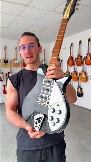 Rickenbacker 320 1977 – Jetglo