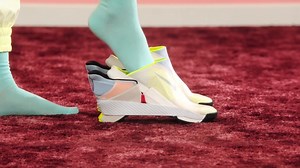 Nike GO FlyEase, A Creative Hinged Shoe That Can Be Easily Put On or Taken Off Without Using Your Hands