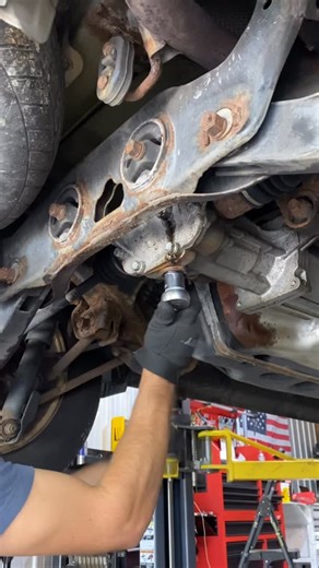 Ivan Kudashev | Simple steps to do your differential service. Make sure you don’t skip it because it’s a crucial part of the maintenance. Every 60 K is... | Instagram