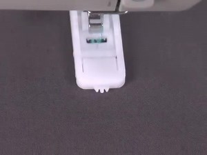 SINGER® CLASSIC™ 44S Sewing Machine Buttonholes www.singer.com #singer #swing #diy #singerlove #easyswing #sewinaddict #singermiddleeast #Singer_Africa #خياطة #ابداع #تصميم #ماكينات_خياطة #تفصيل | Singer Africa Middle East Ltd.