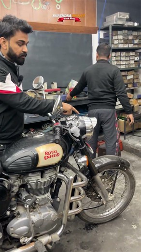 Repaint work classic 🙏❤️🦅#royalenfield #rupendrabulletworkshop #classic #shorts