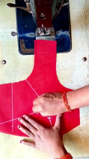 ✨🌺 Beautiful Blouse Ke Tucks Ki Marking karne Ka Eays Maithad #shorts #shortvideo