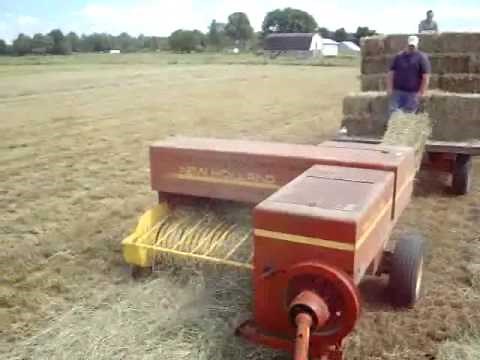 New Holland 565 Square Baler-2009