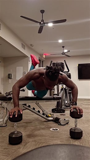 🤫🤫🤫🤫🤝🏿🤝🏿🔥🔥🔥 #fyp #foryoupage #gym #keepgoingdontgiveup #motivation