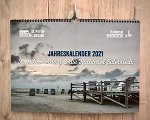 Hier kommt unser wunderschöner Kalender 2021 📅 mit tollen Bildern 📸 von St. Peter-Ording, Friedrichstadt 🏡, Tönning & der Halbinsel Eiderstedt. 😍 Wir sind gespannt... Gefällt Euch der neue Kalender? 😊 Den Wandkalender in DIN A3 bekommt Ihr im Onlineshop oder vor Ort in den Tourist-Infos! 👉 www.st-peter-ording.de/erlebnis-shop/erlebnisse/STP/f4390980-d6bd-4238-98eb-66e0b669f2a2/spo-wandkalender-2021 | St. Peter-Ording