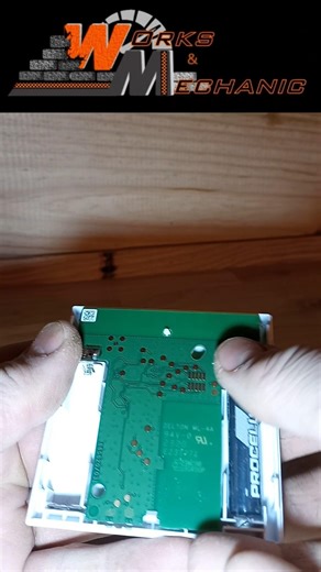 Remplacement piles télécommande Volet Velux 2 ème Façon #diy