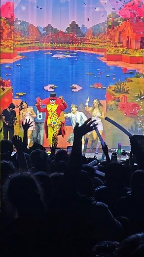 El Payaso haciendo de las suyas en el último show de Alejo Igoa