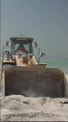 Shifting Sand CAT 966 loader