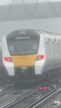 Thameslink Class 700 Desiro City (700147) departs Three Bridges on October 3rd 2025 #thameslink