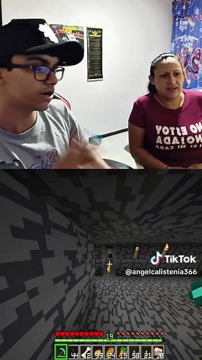 Activando el Jenny Mode en Minecraft con mi mamá