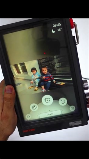 A Futuristic Display for Your Desk – Divoom Times Frame