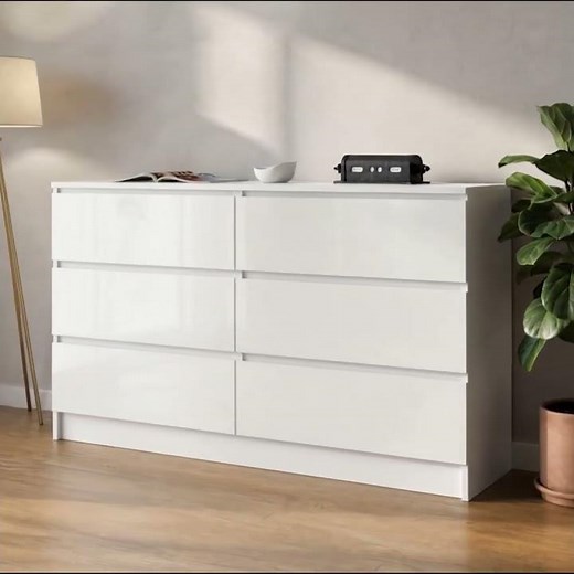 Stylowy salon z dużą komodą K 140 z 6 szufladami