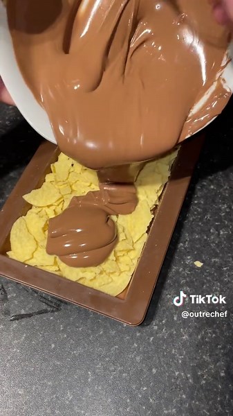 Salt and Vinegar Pringles Chocolate Bar Recipe