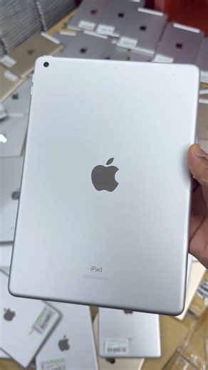 Apple iPad 8th generation, 32GB, fully updated version, iOS 26, quantity available.