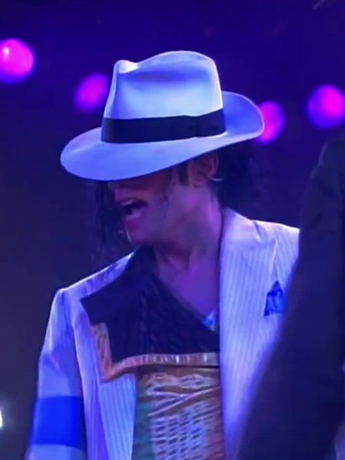 Michael Jackson _ Smooth Criminal - Live in Bucharest October 1st_ 1992 #michaeljackson #kingofpop #mj #mjforever #moonwalker #michael #mjcontent #mjfan #kingjackson49