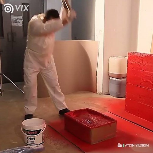 This spray paint can even make a cardboard box indestructible!😮😮😮 | VIX Explore