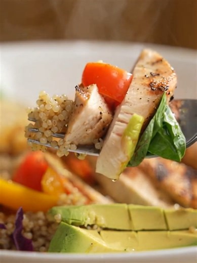 Essential Kitchen Gadgets and Hacks to Simplify Cooking