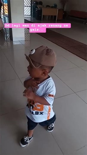 dd mau renang dlu gais