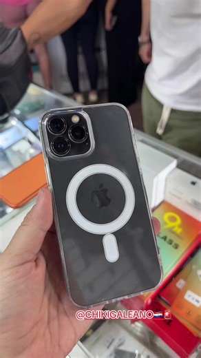 Chiki Galeano iPhone 13 Review