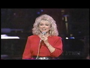 Connie Smith - "Cincinnati Ohio" (Opry Live 1994)