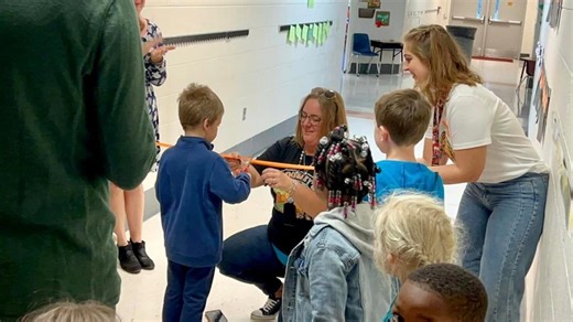 Entire school celebrates student's cancer remission