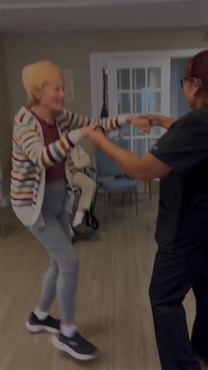 🎶 What can you expect at an afternoon with Artis of PJ? Lots of smooth moves, good vibes, and singing along with Ferlie! 💃🎤 | Artis Senior Living of Princeton Junction