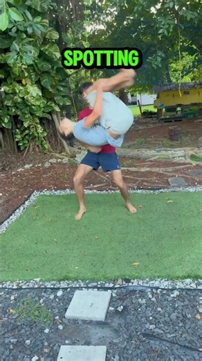 CAN A BEGINNER LEARN BACKFLIP IN A DAY⁉️🤔 #shorts #teacher #motivation #backflip￼