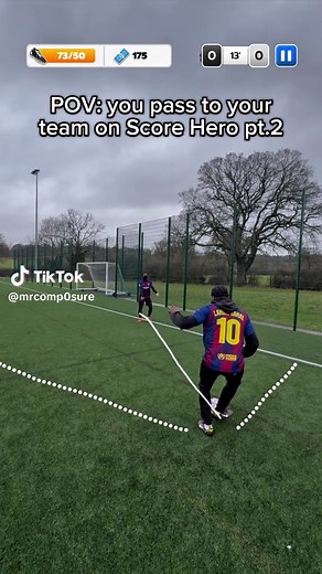 Epic Soccer Moments: Passing to Teammates in Score Hero