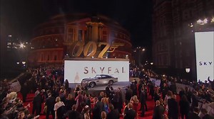Há 12 anos, o Royal Albert Hall, em Londres, foi palco da Premiere Mundial de 007 - Operação Skyfall. O filme se tornou a maior bilheteria da história da franquia James Bond 007. | James Bond Brasil