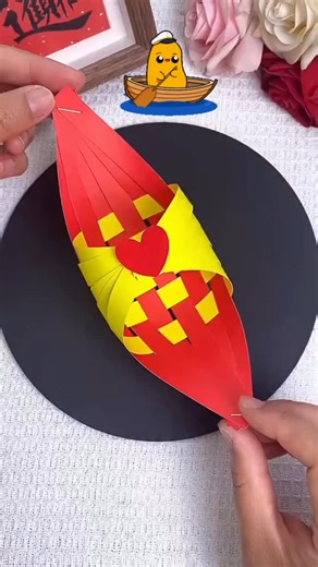 Jenny Yan | Mom blogger on Instagram: "Paper craft fun for little makers! ✂️🌈 Turn everyday paper into adorable homemade toys your kids will love playing with. Simple, creative, and the perfect rainy-day activity! Save this for your next craft session! #papercraft #kidscrafts #craftideas #diyforkids #homemadetoys #creativekids #trending #viralreels #craftvideo #kidsactivities #funforkids #artsandcrafts"